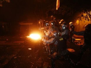 Policia de Alckmin reprime brutalmente manifestação contra Temer golpista