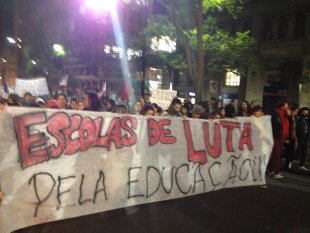 Escolas Independentes vão às ruas contra a propostas de Sartori