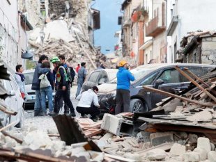 250 mortos em terremoto na Itália