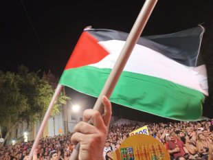 A resistência palestina compareceu ao carnaval de Pernambuco. Confira por onde passou a bandeira palestina