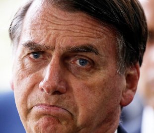 Bolsonaro diz "lamentar" a reforma que nos fará trabalhar até morrer