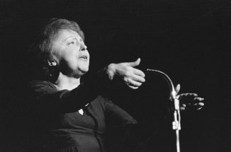 Edith Piaf, um canto de tragédias e amores 