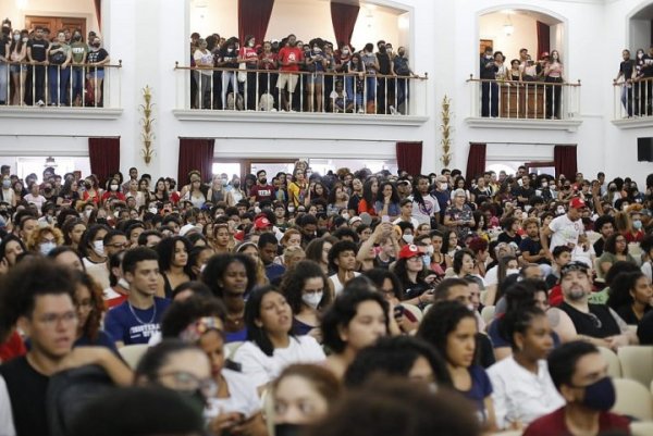 Por uma Paralisação dia 18: As batalhas da Faísca Revolucionária na luta contra Bolsonaro e os cortes na universidades 